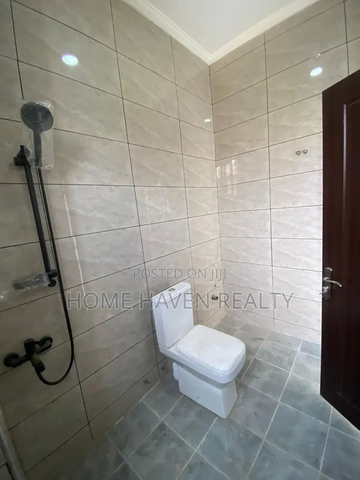 2bdrm Apartment in Tesano Estate, Police Station for rent