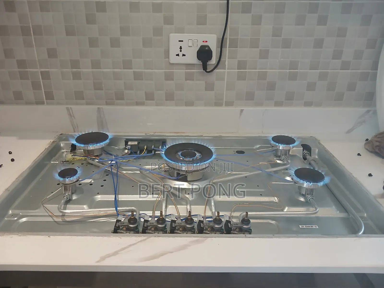Gas Cooker Servicing. Home Servicing Avaliable