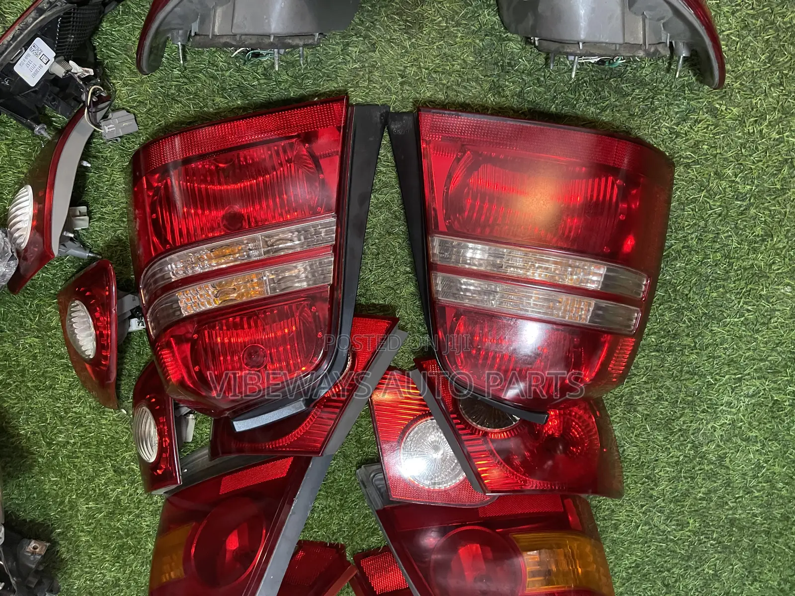 Toyota Highlander 2001-2003 Taillight Original Used Pair