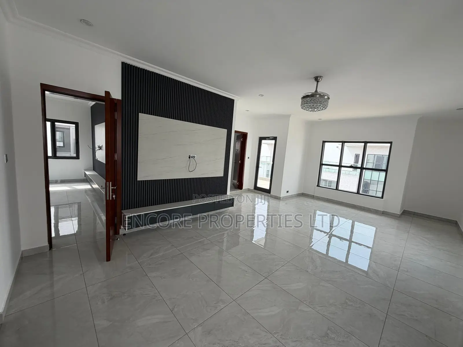 5bdrm Apartment in East Legon for rent