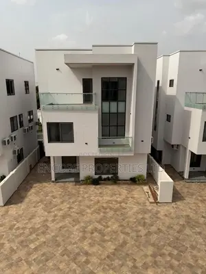 5bdrm Apartment in East Legon for rent