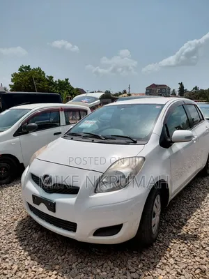 Toyota Vitz 2010 White