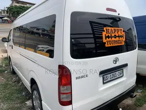 Toyota HiAce 2016 White