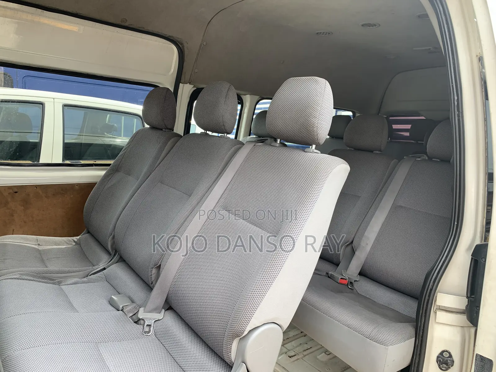 Toyota HiAce 2016 White