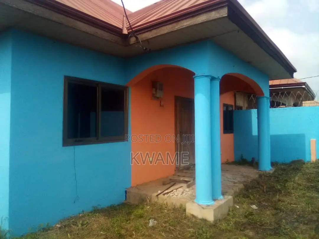 2bdrm House in Redrow Estates, Community 25 for sale