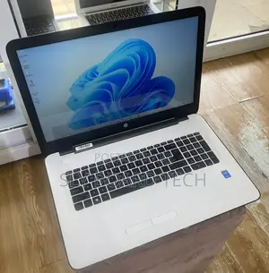 Laptop HP 17-3000 8GB Intel Core i3 HDD 1T