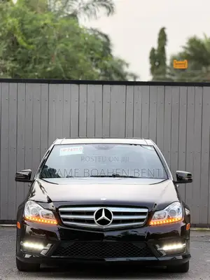 Mercedes-Benz C250 2014 Black