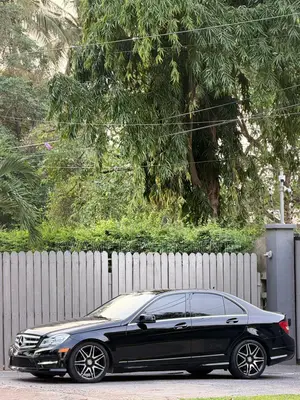 Mercedes-Benz C250 2014 Black
