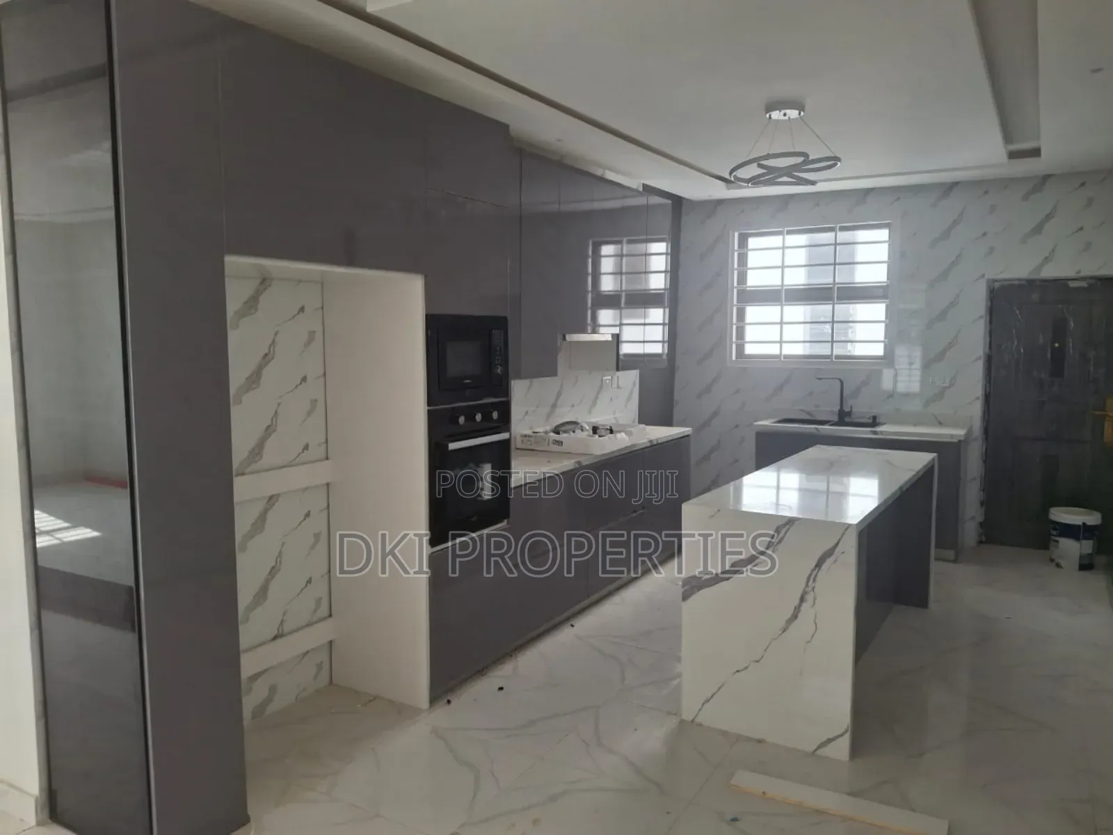3bdrm House in Dki Properties, East Legon for sale