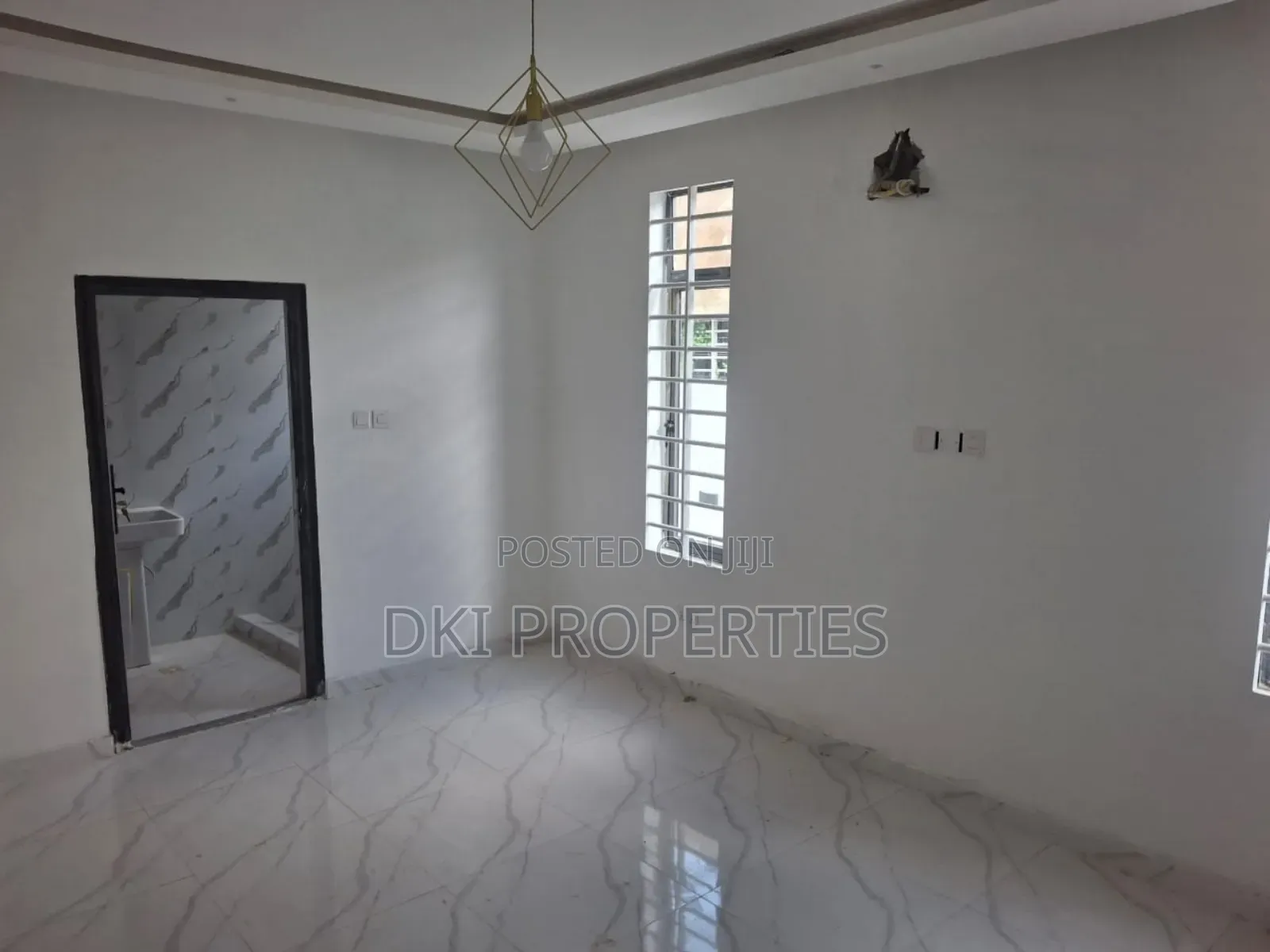 3bdrm House in Dki Properties, East Legon for sale