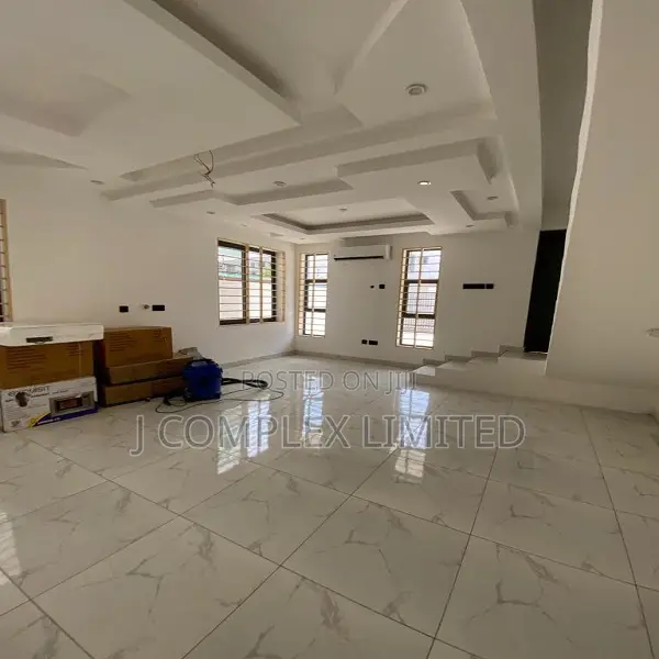 4bdrm House in North Ridge for sale