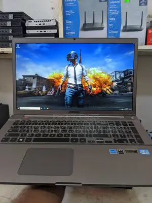 Laptop Samsung Chronos 700Z5C 8GB Intel Core i7 HDD 1T