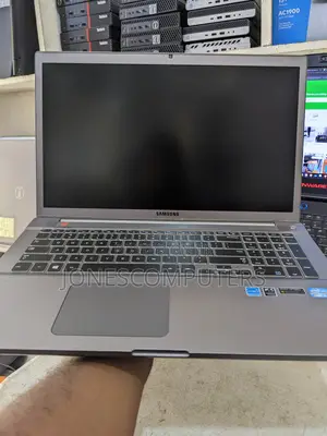 Laptop Samsung Chronos 700Z5C 8GB Intel Core i7 HDD 1T