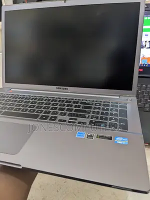 Laptop Samsung Chronos 700Z5C 8GB Intel Core i7 HDD 1T