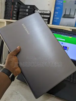 Laptop Samsung Chronos 700Z5C 8GB Intel Core i7 HDD 1T