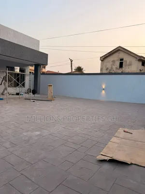 3bdrm House in Millions Properties, Achimota for sale
