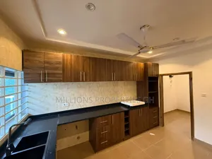 3bdrm House in Millions Properties, Achimota for sale