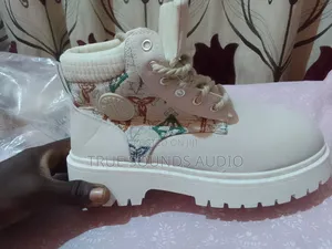 Causal Spots Fashion Shoe
