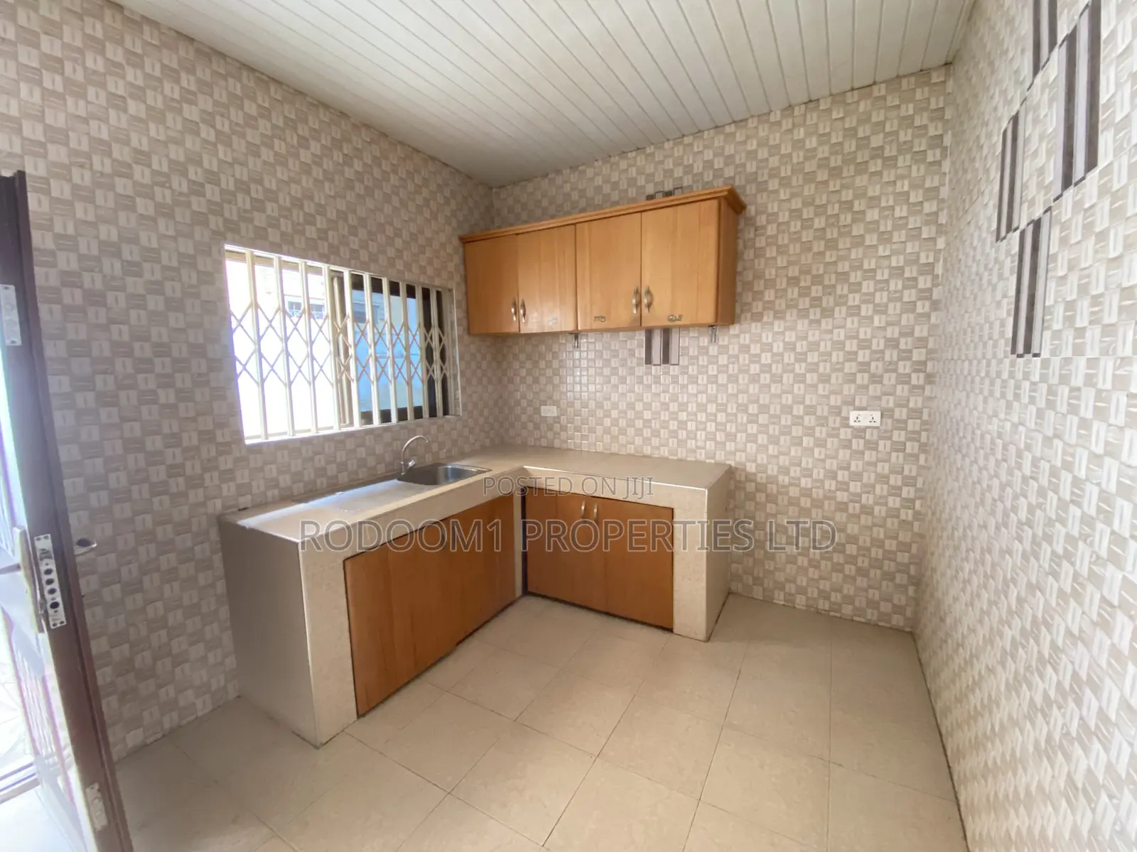 2bdrm House in Amasaman Pobiman for sale