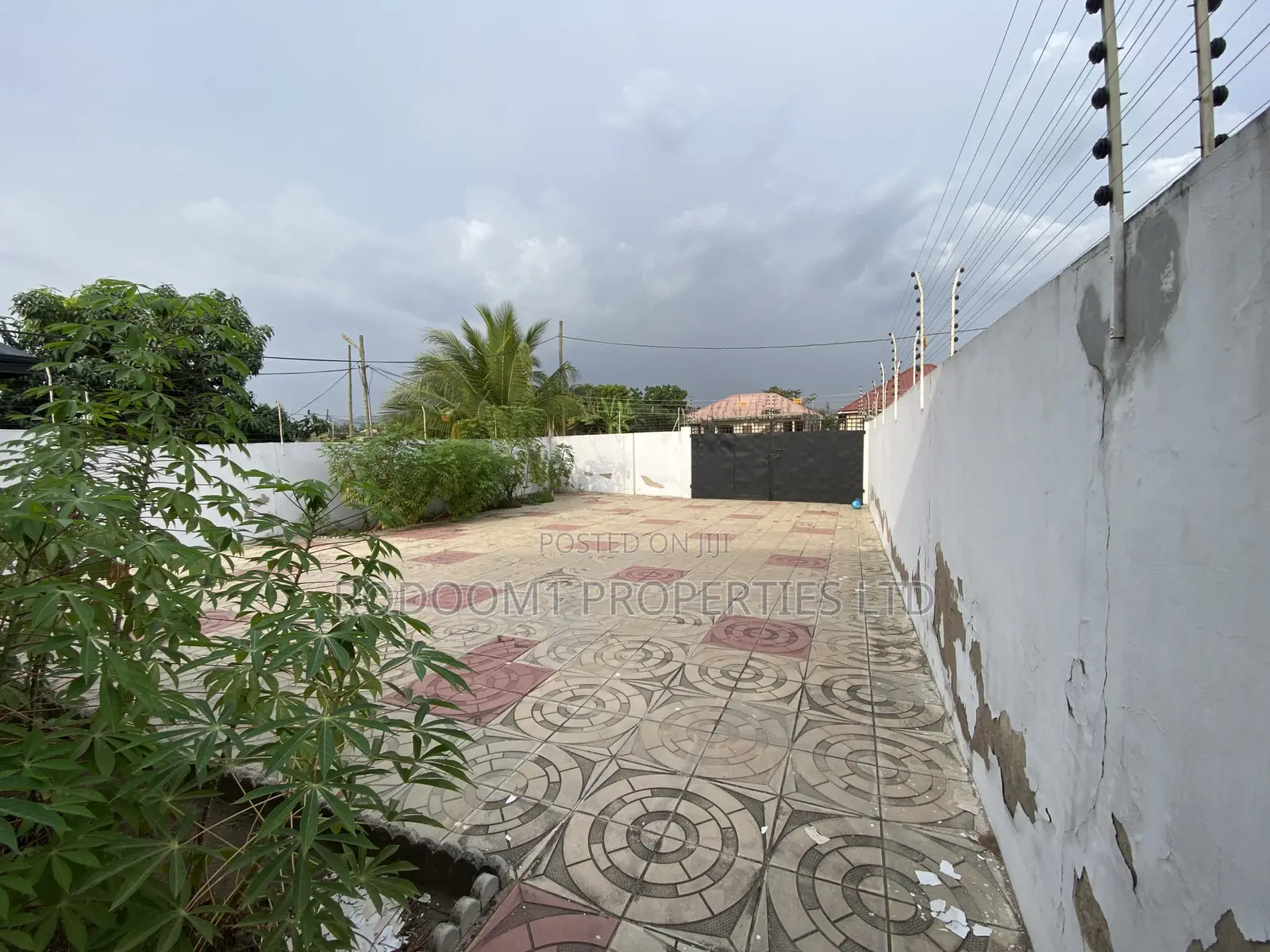 2bdrm House in Amasaman Pobiman for sale