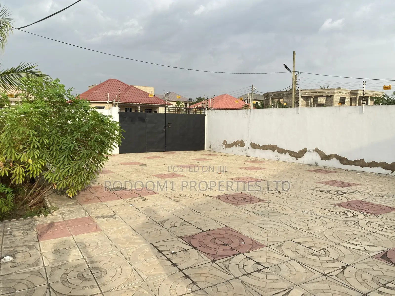 2bdrm House in Amasaman Pobiman for sale