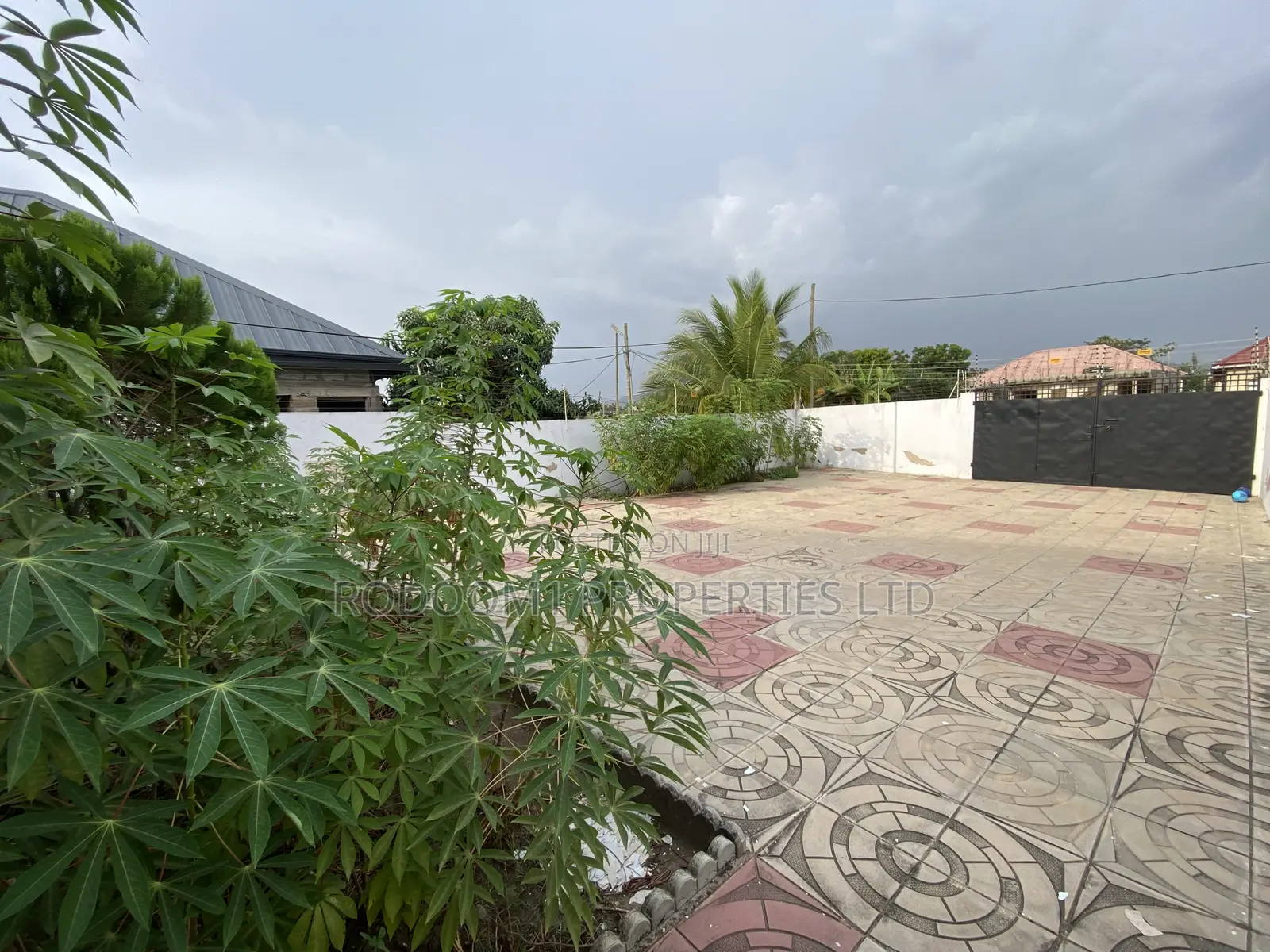 2bdrm House in Amasaman Pobiman for sale