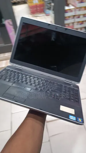 Laptop Dell Latitude E6530 6GB Intel Core i7 HDD 500GB