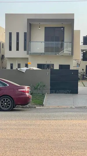 4bdrm Duplex in East Legon for sale