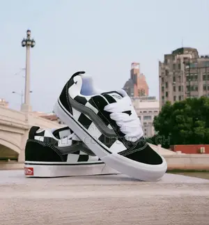 Vans Knu Skool Mega