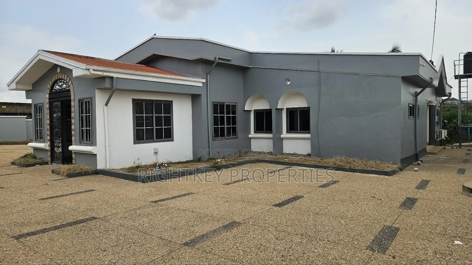 Furnished 5bdrm House in Rightkey, Kumasi Metropolitan for sale