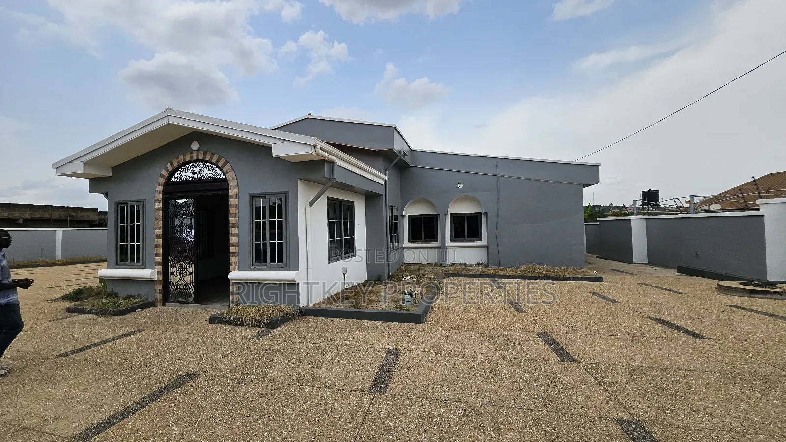 Furnished 5bdrm House in Rightkey, Kumasi Metropolitan for sale