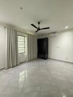 3bdrm House in Spintex, Baatsona Total for rent