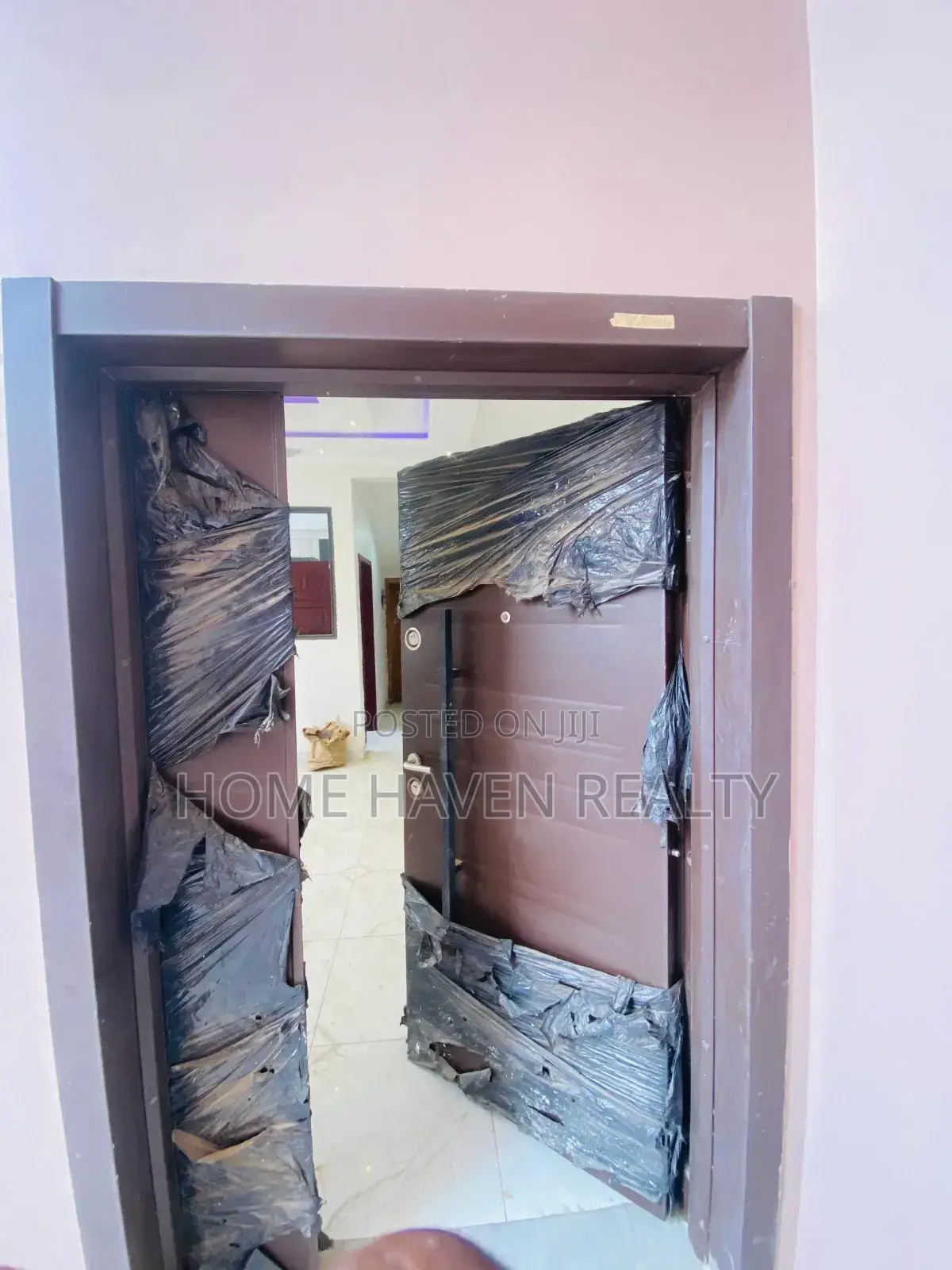 2bdrm Apartment in Tesano Estate, Police Station for rent