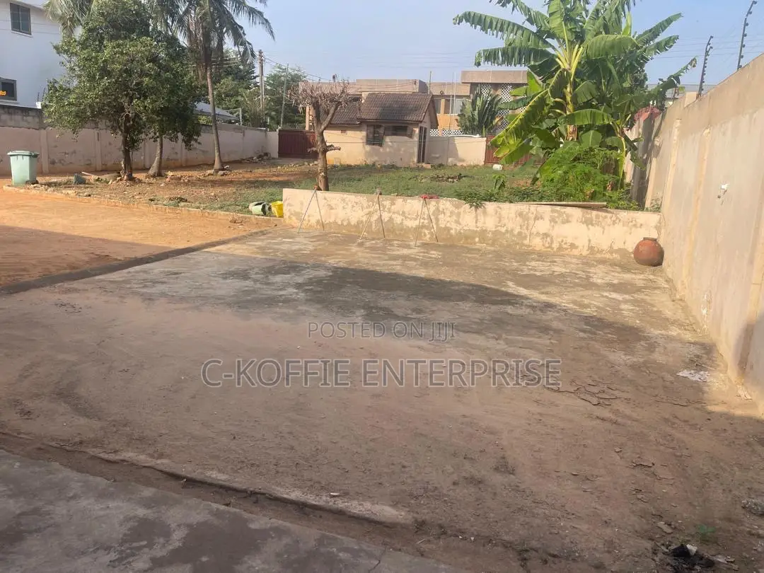 8bdrm House in Tesano for sale