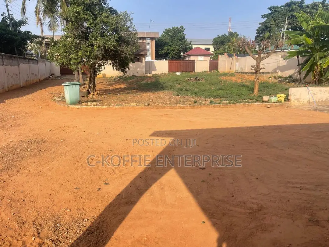 8bdrm House in Tesano for sale