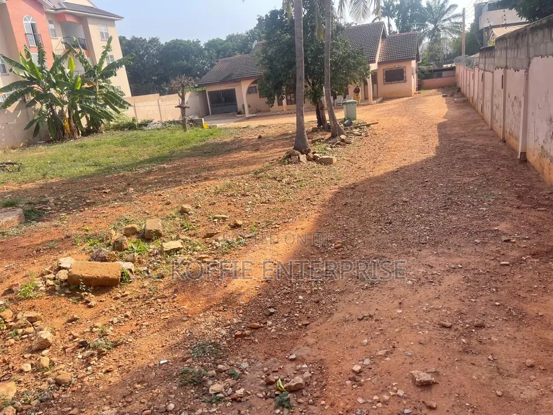 8bdrm House in Tesano for sale