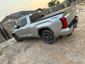Toyota Tundra Limited Double Cab 6.5' Bed 2023 Silver
