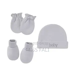 Pure Snuggle Set. Hat, Socks and Mittens. 0-1y