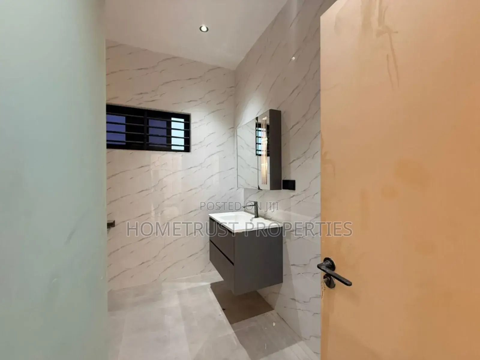 3bdrm Duplex in Hometrust Properties, Nmai-Dzorn for sale