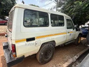 Toyota Land Cruiser 2015 White