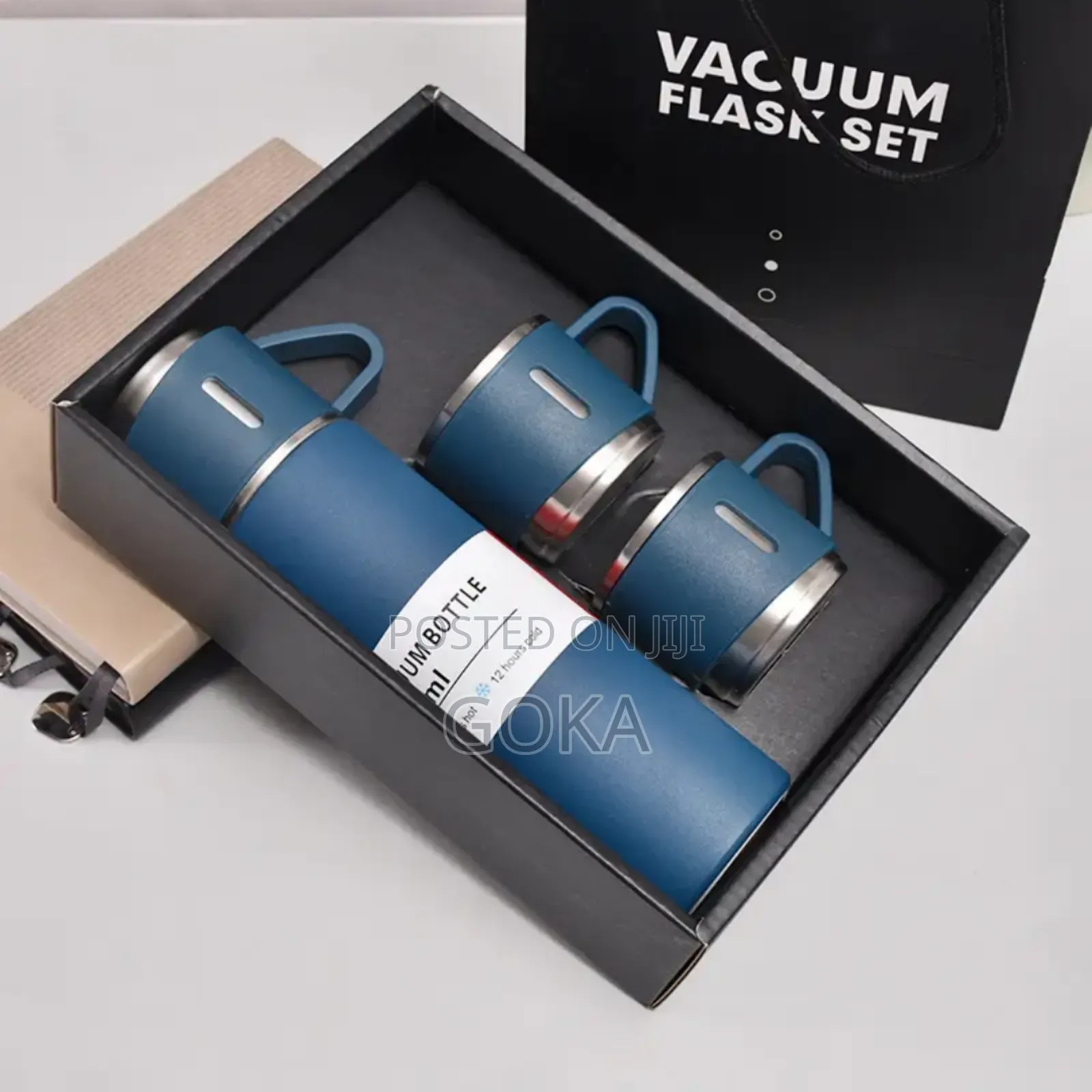 Double-Wall Thermal Mug Water Bottle Gift Set 2 Extra Cups
