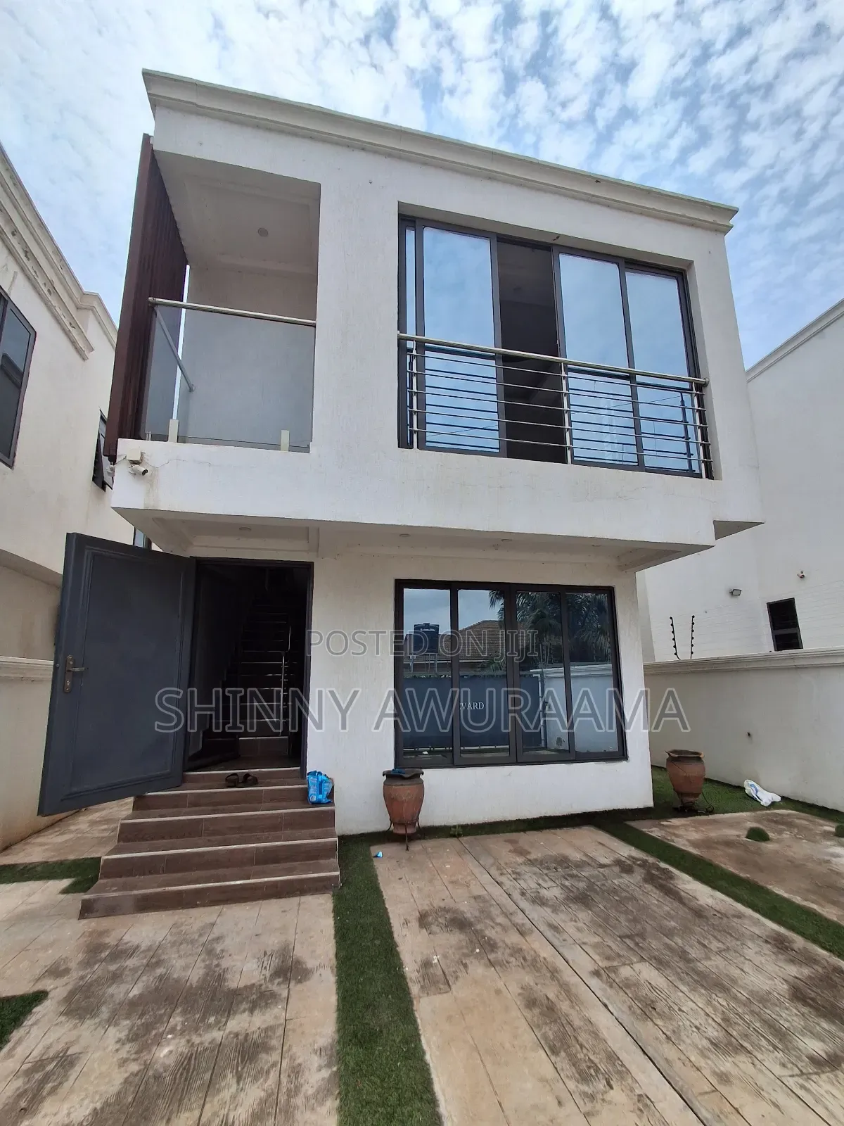 3bdrm House in Ashaley Botwe, School Junction for rent