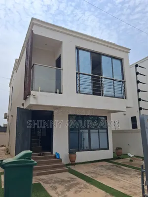 3bdrm House in Ashaley Botwe, School Junction for rent