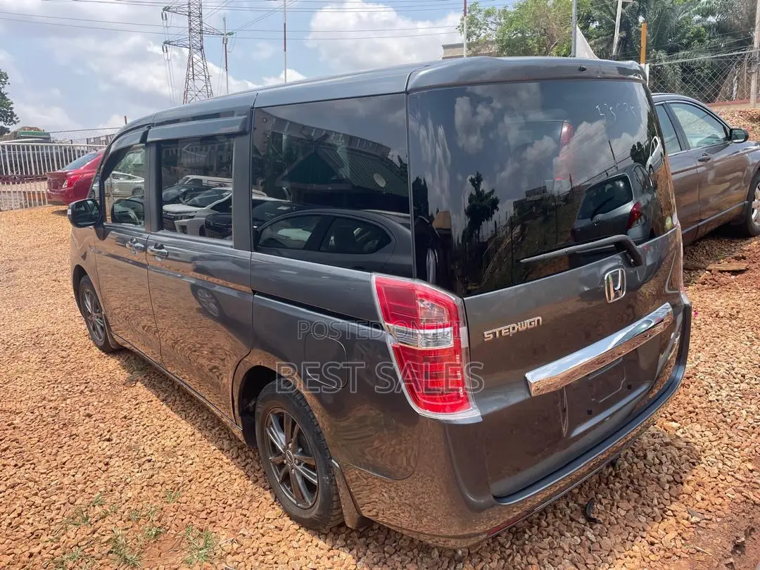 Honda Stepwgn 2012 Gray