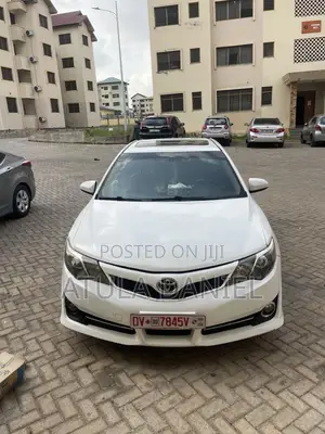 Toyota Camry SE Sport 4dr Sedan (2.5L 4cyl 6A) 2014 White