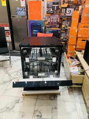 Very Authentic Dishwasher Kenwood Black.