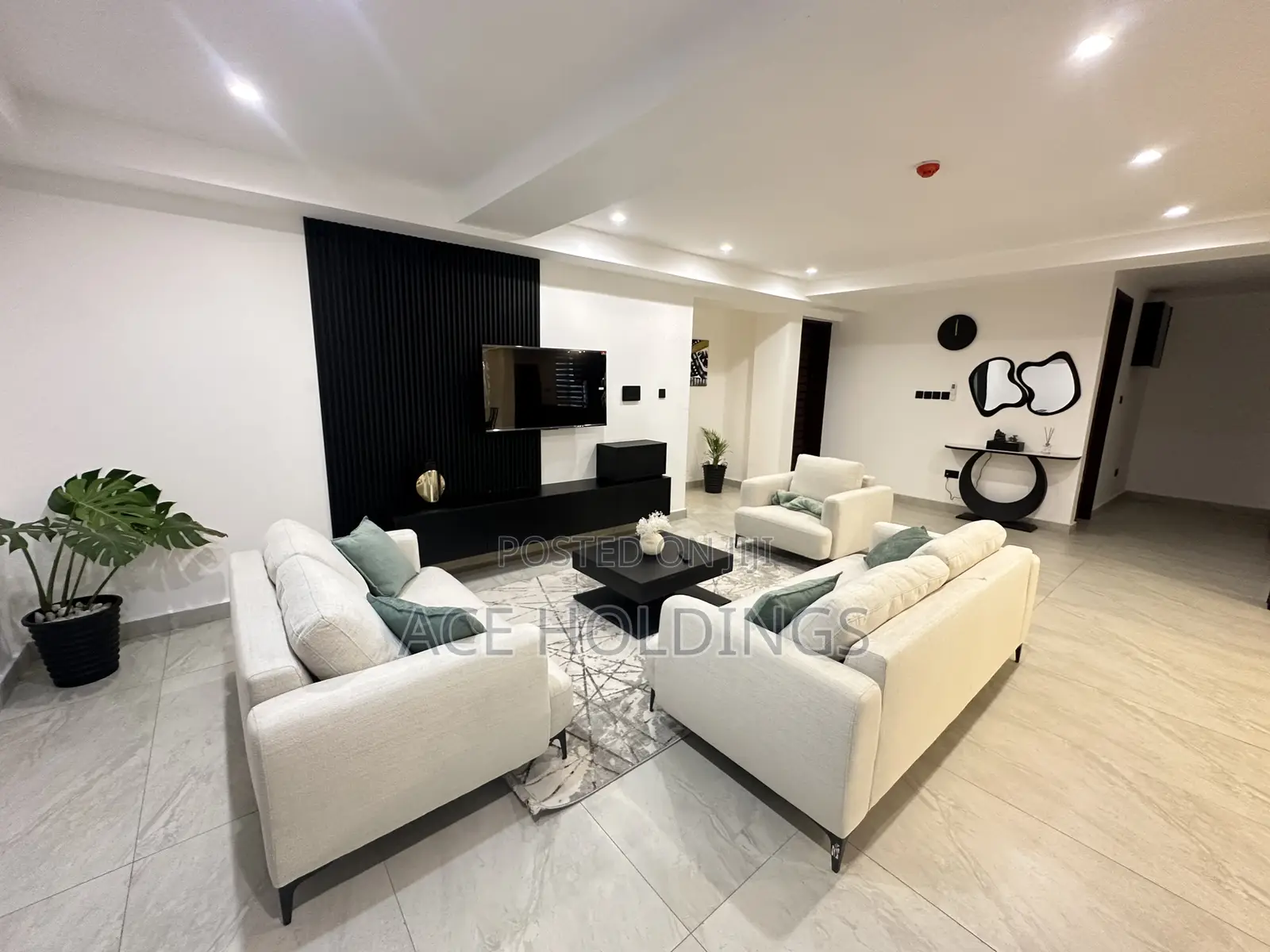 Furnished 3bdrm Penthouse in Peace Bee, Ashaley Botwe for rent