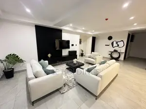 Furnished 3bdrm Penthouse in Peace Bee, Ashaley Botwe for rent