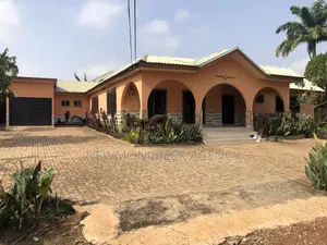 4bdrm Bungalow in Ashiyie Adenta, Accra Metropolitan for rent