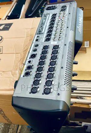 Behringer X32 Compact Mixer Board